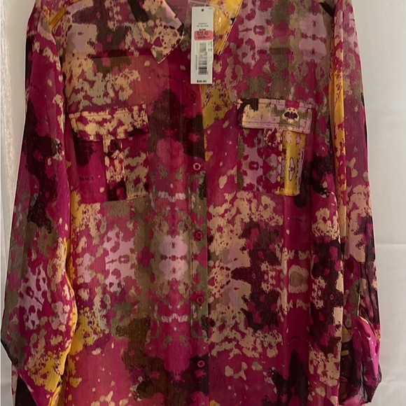 New women’s blouse with tags sheer light material - Picture 2 of 4
